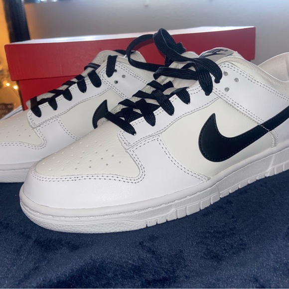 Nike Dunk Low Retro- Reverse Panda - Picture 5 of 9